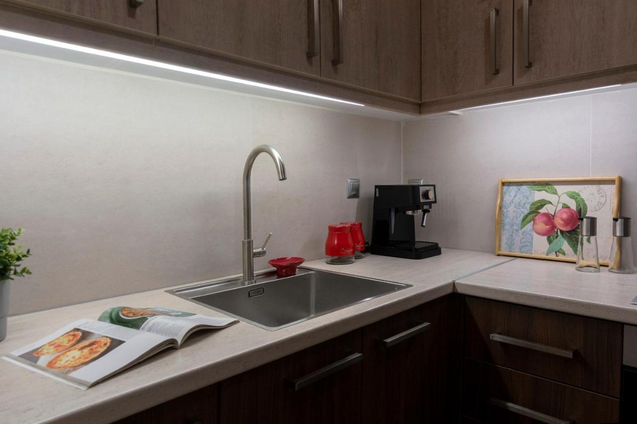 Acropolis View 2Bd Apt Next To Museum & Metro เอเธนส์ ภายนอก รูปภาพ