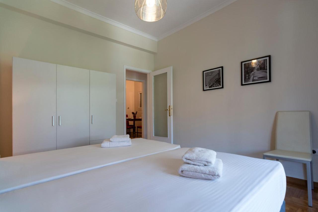 Acropolis View 2Bd Apt Next To Museum & Metro เอเธนส์ ภายนอก รูปภาพ