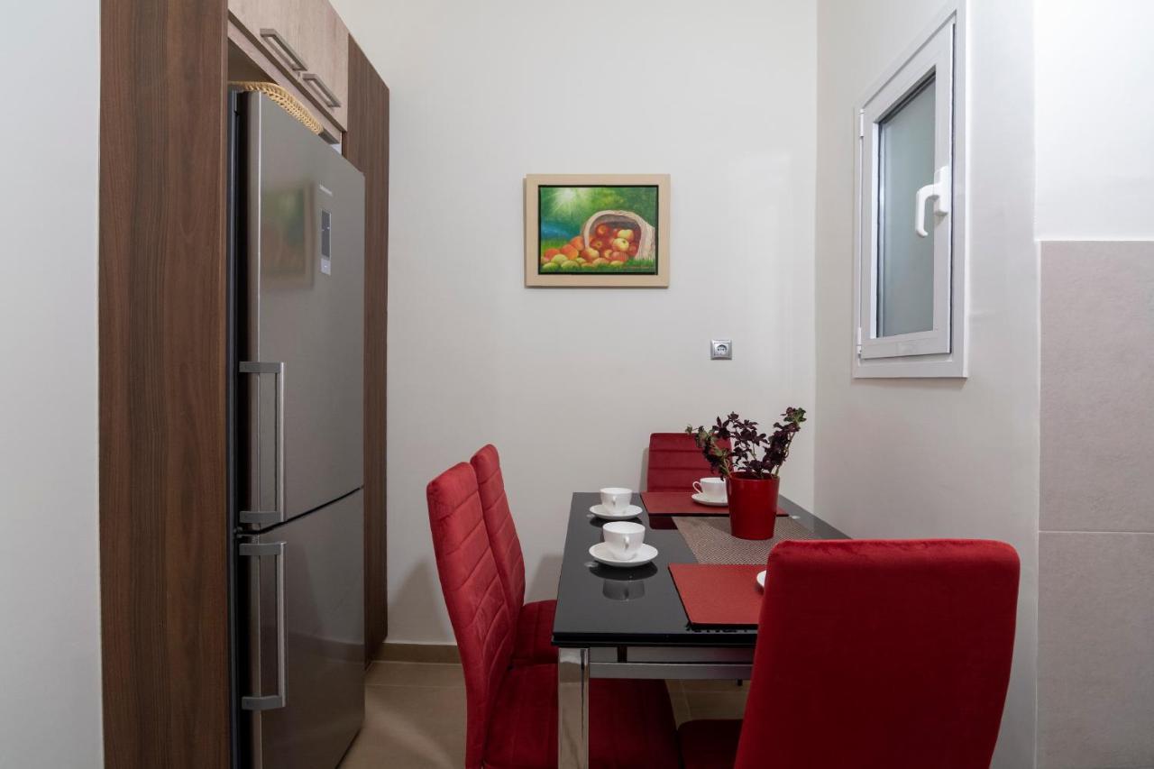 Acropolis View 2Bd Apt Next To Museum & Metro เอเธนส์ ภายนอก รูปภาพ